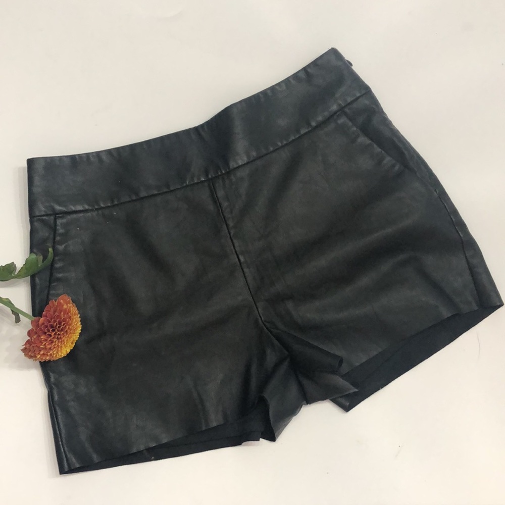 Express Faux Leather shorts Sz:6